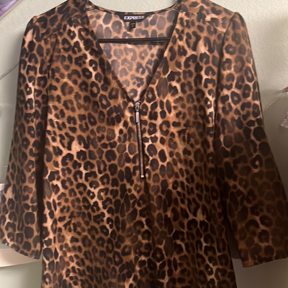 Cheetah print blouse🌻3for20$